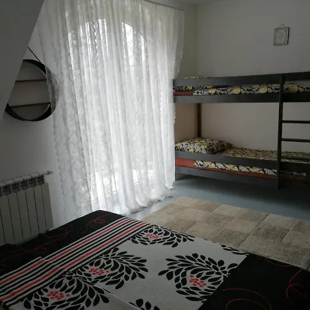 Hos Agnes Δωμάτια σε οικογενειακή κατοικία